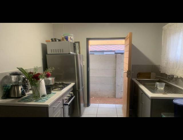 2 BEDROOM HOUSE FOR SALE IN PROTEA GLEN EXT